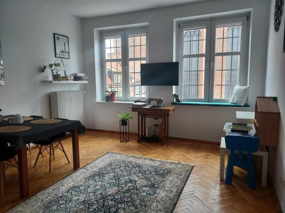 Apartment In Old Town - View Of Mariacki Church Gdańsk Exteriör bild